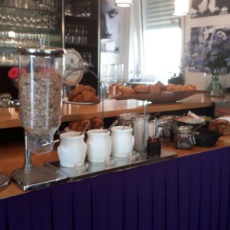 Boutique Hotel Altes Pfarrhaus Ernst Bagian luar foto